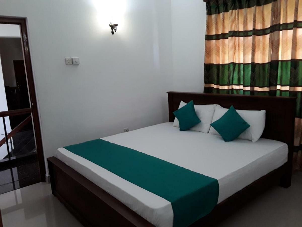 La Sachara Bed & Breakfast Kandy Exterior photo